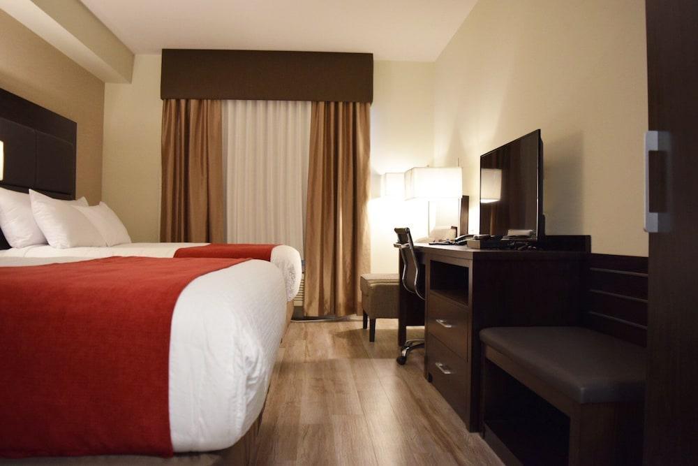 Days Inn By Wyndham 100 Mile House Buitenkant foto