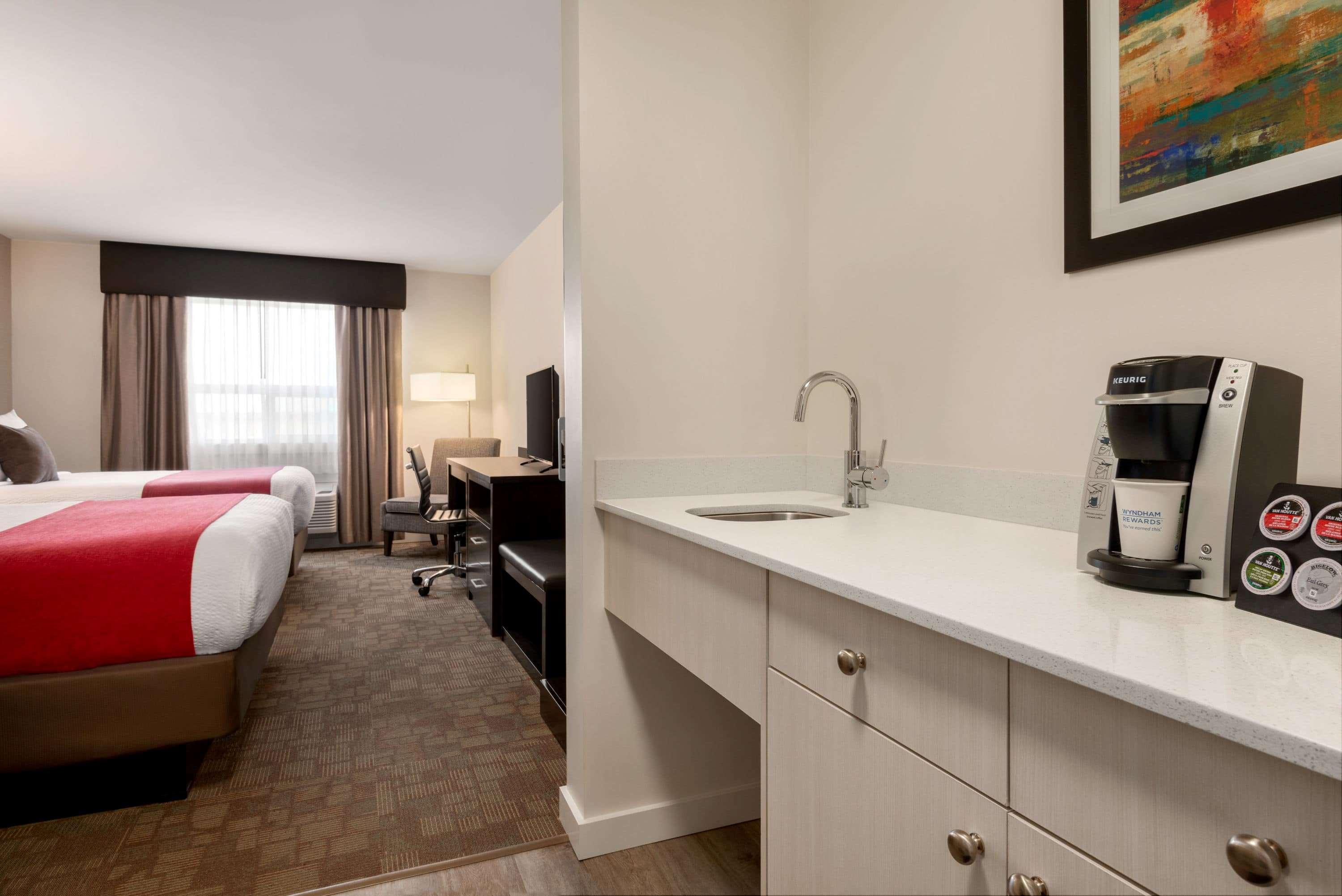 Days Inn By Wyndham 100 Mile House Buitenkant foto
